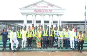Promotion Of Local Content: Ogun Assembly Hails International Breweries Speaker, Ogun State House of Assembly, Rt Hon Olakunle Oluomo, 8th from right, Head of the Gateway Plant of International Breweries, Mr. Akintayo Olutunde (7th right) and other members of the Assembly and Staff of the company during a facility tour of the Plant at Abeokuta-Sagamu interchange, Ogun State…