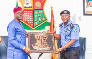 Photo: Makinde Plays Host To AIG Paul Ojeka Odama Of Zone 11 …Oyo State Governor, Seyi Makinde (left); presenting a souvenir to the Assistant Inspector General of Police in charge of Zone 11, AIG Paul Ojeka Odama…
