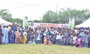 group picture at World Twins Festival 2023 at Igbo Ora