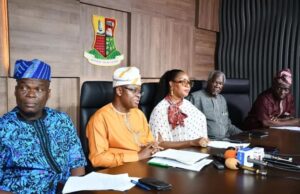 Makinde’s Govt To Reconstruct Ibadan Inner Roads With 84.7km L-R: Oyo State Commissioner for Culture and Tourism, Dr Wasiu Olatunbosun; Commissioner for Public Works and Transport, Prof Daud Sangodoyin; Commissioner for Women Affairs, Mrs Toyin Balogun; Commissioner for Information and Civic Orientation, Prince Dotun Oyelade and Commissioner for Budget and Planning, Prof Musibau Babatunde, during a press briefing held at the Governor's Office, Secretariat, Ibadan…