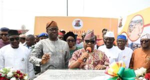 Adeleke Joins Makinde In Ibadan To Commission Road Project, Hails Oyo Governor From left, Deputy Governor of Oyo State, Barr Bayo Lawal; Governor Seyi Makinde; his Osun State Counterpart, Senator Ademola Adeleke; PDP National Vice Chairman (South), Hon Taofeek Arapaja; former deputy governor of Oyo State, Alhaji Hamid Gbadamosi and Commissioner for Public Works, Prof Dahud Shangodoyin, during the commissioning of 8.2km of Agodi Gate-OldIfe-Alakia-Adegbayi including the Underpass Bridge at Onipepeye Area, Ibadan…