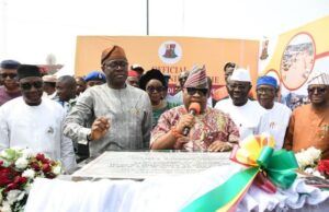 Adeleke Joins Makinde In Ibadan To Commission Road Project, Hails Oyo Governor From left, Deputy Governor of Oyo State, Barr Bayo Lawal; Governor Seyi Makinde; his Osun State Counterpart, Senator Ademola Adeleke; PDP National Vice Chairman (South), Hon Taofeek Arapaja; former deputy governor of Oyo State, Alhaji Hamid Gbadamosi and Commissioner for Public Works, Prof Dahud Shangodoyin, during the commissioning of 8.2km of Agodi Gate-OldIfe-Alakia-Adegbayi including the Underpass Bridge at Onipepeye Area, Ibadan…