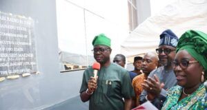 Seyi Makinde Commissions Sunday Dare’s Omoluabi Radio Station In Ibadan ...Engineer 'Seyi Makinde and others at the event on Thursday...