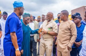 Makinde: Transforming Oyo One Policy At A Time By Sulaimon Olanrewaju From left, Governor Seyi Makinde, former President Olusegun Obasanjo, Mr Amaju Pinnick, an investor and Dr Debo Akande, Executive Advisor to Governor Makinde, during a visit to Fasola Agric Industrial Hub...