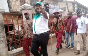 Makinde’s Govt. Intensifies Battle Against Street Trading ...Architect Abdulmojeed Mogbonjubola...leading enforcement team...