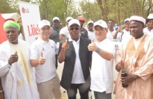 LG Joins Others To Mark World Water Day, Donates Borehole To Abuja Community L-R: The District Head, Garki Chief Tanko Zekeri, Abuja Branch Manager, Fouani Nigeria Limited, Mr. Mostapha Khrais, Director, Water Resources Projects and Planning, Federal Ministry of Water Resources and Sanitation, Engr. Ade Adenopo, Managing Director, LG Electronics West Africa, Mr. Hyoung Sub Ji, and The Durumi 3 Chief, Chief Iya Bawa at the commissioning of donated Solar-powered Borehole by LG Electronics to Durumi 3 Community in Abuja to commemorate the United Nations World Water Day 2024 in Abuja on Friday…