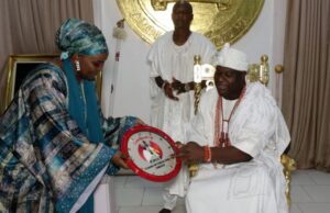 Ooni Hosts Ibadan Zonal Commander Of EFCC, Hails Commission For Battling Currency Speculators ...the Acting Ibadan Zonal Commander of the EFCC, Assistant Commander of the EFCC, ACE I Halima Mustafa Rufa’u, left, with the Ooni of Ife, Oba Adeyeye Ogunwusi...