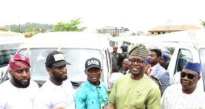 Makinde Donates Buses To State’s Tertiary Institutions, Makes More Promises ...Oyo State Governor, Seyi Makinde (second right); his deputy, Barr Bayo Lawal (right); Speaker, Oyo State House of Assembly, Hon Debo Ogundoyin (left); Senior Special Assistant to the Governor on Student Affairs, Victor Olojede (second left) and Coordinator, National Association of Nigeria Students (NANS), Alao John, during the distribution of 18 seaters 28 buses to Federal, State, Indigenous and Special Education Institutions in Oyo State...
