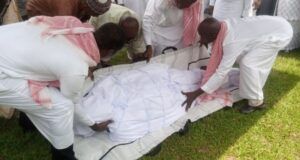 Photos: Family, Ibadan Golf Club Members, Others Stage Befitting Burial For Abimbola Davis ...the remains of Otunba Abimbola Davis being prepared for burial...on Thursday...