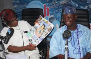 It’s Wrong To Accuse Babalawos Of Being Yahoo-Boys’ Godfathers – Renowned Ifa Priest, Mogaji Ifalere Ifagbenro Olayinka Agboola, left, with Chief Ifalere Ifagbenro during the recent live Radio Show on Splash 105.5fm in Ibadan...
