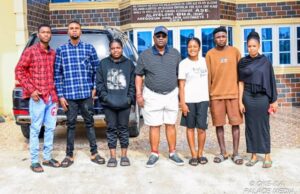 Orangun Of Oke-Ila Excited Over Successes Achieved So Far By Products Of Abolarin College The Orangun of Oke-Ila in Osun State, Oba Adedokun Abolarin, middle, with his former students...