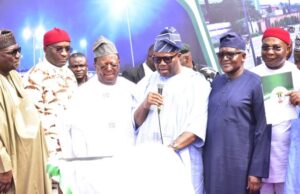 Tinubu Hails Dangote For Speedily Completing Oworonshoki-Apapa Expressway Project L--R: Kwara State Governor AbdulRahman AbdulRasaq, Deputy Speaker House of Representatives, Hon. Benjamin Okezie, Minister of Works Sen. David Nweze Umahi,Senate president sen. GodsWill Akpabio, Represent the President, President/CE, Dangote Industries Limited, Aliko Dangote, Imo State Governor, Hope Odidika Uzodinma,at the Official Commissioning of Dangote Industries Ltd, Reconstructed Apapa -OWoronshoki - Ojota Expressway Lagos on Sunday 26th May, 2024...