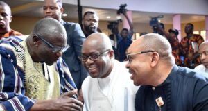 When Makinde Joined Others To Honour Bishop Oke At Mother’s Burial Oyo State Governor, Seyi Makinde (middle); former governor of Akwa-Ibom State, Udom Emmanuel (right) and Bishop Francis Wale Oke, during the burial service…