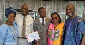 Photos: Muyiwa Ige’s Son, Babamuyiwa Bags LLB Hons From UK’s Kent University L-R: Barrister (Mrs) Oyinda Muyiwa-Ige, Kunle Oloko, Babamuyiwa Ige, Barrister (Mrs) Funso Adegbola and the proud father, Sir (Arc) Muyiwa Ige...