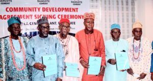 We Are Still Committed To The Development Of Host Communities – Dangote Cement, Okpella L-R: High Chief Daniel O. Obalo; Engr. Mohammed Ismaeel, Dangote Cement Plc, Okpella Plant Director; Chief Moshood Aliu; Chief Peter Afiabor; Chief Eshiofune Okpetu and Chief Paul Ilabeshi, all host communities leaders at the official signing and presentation of the first Community Development Agreement (CDA) between Dangote Cement Okpella Plant and Okpella Host Communities held at the plant at Okpella Edo…