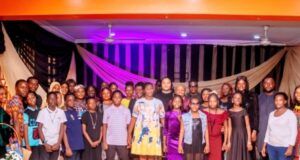 Mahnatez International Holds Get-Together For Former Students, Parents ...group photo of the students, parents and teachers...