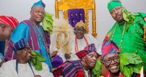 Sen Sharafadeen Alli, Five Other Chiefs In ‘Balogun Line’ Elevated By Olubadan Senator Sharafadeen Alli, right, with the Olubadan, Oba Owolabi Olakulehin and others...