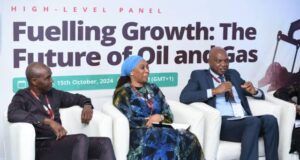 Economic Summit: Shell’s Osagie Okunbor Speaks About Future Of Nigeria’s Oil/Gas L-R: Managing Director, Nigeria Liquefied Natural Gas Limited (NLNG), Philip Mshelbila; Group Chief Operating Officer MRS Holdings, Amina Maina, and Managing Director of The Shell Petroleum Development Company Limited (SPDC) and Country Chair of Shell Companies in Nigeria, Osagie Okunbor, during an oil and gas panel session at the just-concluded 30th Nigeria Economic Summit in Abuja…