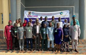 Makinde’s Govt, Private Firm Organise Training For SMEs Operators …participants from Oke Ogun zone 1 and 2 in a group photographs after the training…