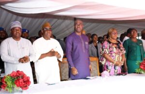Makinde Raises The Alarm, Says ‘Northwest Bandits Are Now Taking Refuge In Oyo’ L-R: Deputy Speaker, Oyo State House of Assembly, Hon Abiodun Fadeyi; Deputy Governor of Oyo State, Barr Bayo Lawal; Governor Seyi Makinde; his wife, Tamunominini and Oyo State, Head of Service, Mrs Olubunmi Oni, during the Oyo State Government 2025 Inter-Faith Service, held at the Secretariat, Ibadan…