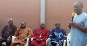 Photos: When Fathers Of Faith Visited Home Of Deceased Brother Of Oyo’s Gov Makinde Prelate Emeritus, Dr Sunday Ola-Makinde and others at The Makindes' home on Sunday...