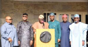 S/West Governors Meet In Lagos, Agree To Make Ibadan Operational Headquarters Of South West Development Commission L-R: South West State Governors, Senator Ademola Adeleke (Osun); Prince Dapo Abiodun (Ogun); the chairman, Mr. Babajide Sanwo-Olu (Lagos); Engr. Seyi Makinde (Oyo); Mr. Biodun Oyebanji (Ekiti) and Mr. Lucky Aiyedatiwa (Ondo), addressing the Press shortly after their zonal meeting at the Lagos House, Alausa, Ikeja, on Thursday...