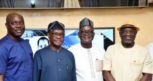 Loss Of Brother: Wike, Bode George, Others Pay Condolence Visit To Makinde From left, Oyo State Governor, Seyi Makinde; Minister of Federal Capital Territory, Nyesom Wike; former governor of Benue State, Samuel Ortom and former governor of Abia State, Dr Okezie Ikpeazu, during a condolence visit to Governor Makinde in his house over the death of his brother, Engr Sunday…