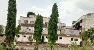 Photos: Demolition Of Aiyegbeni’s D’Rovans Hotel Begins In Ibadan Wallan Hotel...being pulled down on Wednesday...