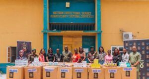 50th Birthday Anniversary: Bayo Adeyinka Secures Freedom For Eight Inmates, Donates Medical Supplies Fourth from left, Deputy Controller of Corrections (DCC) in charge of the Medium Security Custodial Centre in Ikoyi, Julius Ogueri; fifth from left, Author, Banker, and Pastor, Bayo Adeyinka (@Greaterbayo); flanked by family, friends and officers of the custodial center during a prison outreach facilitated by Adeyinka in commemoration of his 50th birthday recently…
