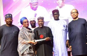Aliko Dangote Adds Another Feather, Bags Leadership Person Of The Year Award L-R: Chief of Staff to Aliko Dangote, Ibrahim Dikko Adamu; Senior Special Adviser to Aliko Dangote, Fatima Wali Abdurrahman; Jamil MD Abubakar; Special Adviser to Aliko Dangote, Engr. Mansur Ahmed; Senior General manager, External Relations/ Stakeholder Management, Abatcha Bishara and the Group Chief Branding and Communication, Dangote Industries Ltd, Anthony Chiejina, all representatives of the President /CE, DIL, Aliko Dangote at the Presentation of Person of the year 2024 Award, at Leadership 17th Edition of Annual Conference & Awards in State House Banquet Hall, Aso Rock Villa Abuja on Tuesday April 8, 2025…