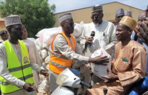 Prayers As Dangote Feeds 50,000 Poor Families In Kebbi, Gombe States