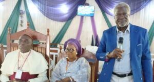 Young Nigerians Have More Opportunities In Oyo To Thrive – Oyelade Prince Dotun Oyelade, addressing his audience at the event...