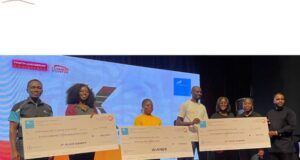 Made In Naija: Union Bank Empowers Young Nigerian Entrepreneurs L-R: Ayokunnumi Abraham, Head, SME Segments, Union Bank of Nigeria, Ruth Ogbodu, 3rd place winner, Yemisi Otokiti, 1st place winner, Olanrewaju Amodu, 2nd place winner, Chinenye Ekwulugo, alpher Experience Manager, Union Bank of Nigeria, Ebunoluwa Amusan, Brand Sponsorship and Partnership, Union Bank of Nigeria and Olusegun Odufuwa, Convener, Youth Leadership Conference, during the RISE Business Challenge sponsored by Union Bank of Nigeria held recently at the University of Lagos, Akoka…