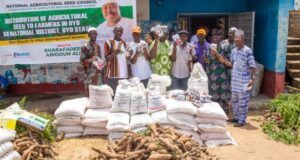 Food Security: Senator Alli Distributes Seedlings To Farmers In Oyo South
