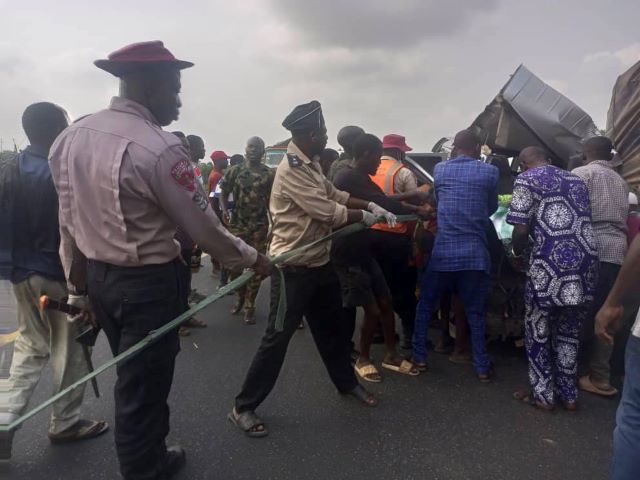Accident on Lagos Ibadan Expressway Over 10 lives are believed to have been lost in a Tuesday morning Lagos-Ibadan Expressway accident around Soka Area of Ibadan.