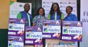 Fidelity Bank Donates Materials to Govt Secondary School In Port Harcourt L-R: Team Lead, Human Resource and Business Partner East and South, Fidelity Bank Plc, Osayi Uwumarongie; Principal, Government Junior Secondary School Elekahia, Port Harcourt; Dr Ekeh Florence; Team Lead, CSR, Fidelity Bank Plc, Victoria Abuka; and Procurement Officer/Class President, Suncrest 2025 Inductees Class, Fidelity Bank Plc, Euphemia Okereafor; during the Fidelity Helping Hands Programme Donation to Government Secondary School, Port Harcourt, Rivers State recently…