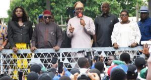 Constant Support For Students: FOSSU Commend Makinde Oyo State Governor, Seyi Makinde (middle); addressing the Federation of Oyo State Students Union, during their solidarity walk down to the Governor’s office, Secretariat, Ibadan, while his Deputy, Barr Bayo Lawal (second left); Secretary to the State Government, Prof Olanike Adeyemo (left); Chief of Staff, Hon Segun Ogunwuyi (third right); Head of Service, Mrs Olubunmi Oni (second right) and others look on