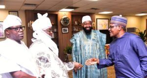 Promotion Of Rice Production: Dangote, Niger State Govt Sign Agreement DSC 5327, L-R, His Royal Majesty, Oba Abdulwasiu Omogbolahan Lawal, Abisogun II, Oniru of Iruland Lagos; Alhaji Ahmed Attahiru Guna (II) Emir of Kagara Niger state; Niger state Governor Mohammed Umar Bago; President / CE, Dangote Industries Ltd, Aliko Dangote; During the Signing Ceremony of Memorandum of Understanding (MoU) Between Dangote Rice Limited and Niger Foods Security Systems and Logistics Company Ltd. in Lagos on Wednesday 23 July 2025…