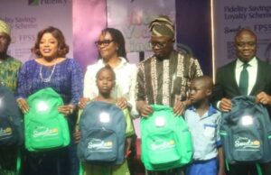 Ogun School Children Benefit As Fidelity Bank Launches Solar Powered Bags L-R: Special Adviser, Ministry of Women Affairs, Ogun State Hon Ayotunde Lawal,; Director of Cooperative Services, Ogun State, Mr. Mustapha Samuel; Managing Director/Chief Executive Officer, Fidelity Bank Plc, Dr Nneka Onyeali-Ikpe; First Lady of Ogun State, Her Excellency Mrs. Bamidele Abiodun; Commissioner for Education, Ogun State, Professor Abayomi Arigbabu; Executive Director -Lagos & South West, Dr. Ken Opara; and Executive Director -North, Mr. Sufiyanu Garba (both of Fidelity Bank Plc); at the launch of the Fidelity Solar Powered Bags in Abeokuta, Ogun State recently…