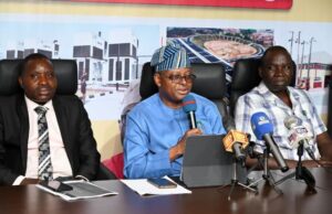 Shangodoyin, Oyo’s Energy Commissioner Speaks About How Makinde Reduced Energy Poverty In Two Years Oyo State Commissioner for Energy and Mineral Resources, Prof Dahud Shangodoyin (middle); briefing mediamen, while the Permanent Secretary of the Ministry, Mr Taiwo Ayanniyi (left) and Director, Design and Construction, Engr Joseph Ayodele look on, during the Omituntun 2.0 Mid-Term Inter Ministerial Press Briefing of the Ministry, held at the Governor's Office Media Conference Room, Secretariat, Ibadan…