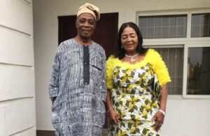 Olubadan-Designate, Oba Rashidi Ladoja Plays Host To Bola Doherty In Lagos ...Chief Mrs Bola Doherty, with Oba Rashidi Ladoja...in Lagos...