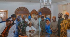 Olubadan-Designate, Oba Rashidi Ladoja Plays Host To Oyo Assembly Delegation