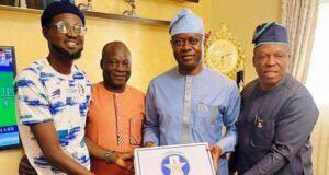 Makinde Reaffirms Support For Shooting Stars, Promises To Watch Matchday 7 Fixture Oyo's Gov Seyi Makinde and other 3SC stakeholders...