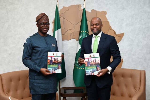 Makinde in Accra …Oyo State Governor, Seyi Makinde (left) and Secretary General, African Continental Free Trade Area (AfCFTA), His Excellency Wamkele Mene, during the visit…