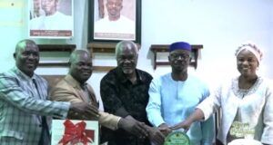 ‘Why Food Prices Are Cheaper In Oyo State Than Anywhere Else’ Prince Dotun Oyelade, middle, with others...