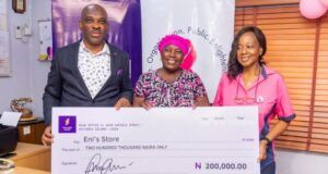 Breast Cancer Survivors Smile As Polaris Bank Champions Lifelong Empowerment L-R: Rasheed Bolarinwa Head, Brand Manager & Corporate Communications , Mary Enigbokan ( one of the beneficiaries), Mrs Ebun Anozie, CEO C.O.P.E during the launching of the Adopt a Survivor Breast Cancer Support Initiative by Polaris Bank in Lagos recently…