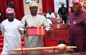 Budget For 2026: Makinde Allocates Largest Share To Infrastructure, Education Oyo State Governor, Seyi Makinde (middle); presenting 2026 Budget to Oyo State House of Assembly, while Commissioner for Budget and Economic Planning, Prof Musibau Babatunde (left) and Special Adviser on Legislative Matter, Hon Samuel Adejumobi look on, during the presentation at House Chamber, Secretariat, Ibadan…