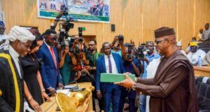 Dapo Abiodun’s Govt Presents ₦1.669trn 2026 Appropriation Bill To Ogun House Prince Dapo Abiodun, the governor of Ogun State, right, presenting the bill to the House...