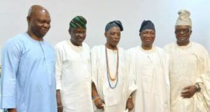 The Olanipekun’s Royal Homage & Tribute To Olubadan Ladoja By Tunji Oladejo R-L: Dr Festus Adedayo, Asiwaju Adebayo Ojo, SAN, Olubadan Rashidi Ladoja, Chief Wole Olanipekun, SAN and Dr Gani Adeniran...