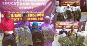 Hassan Giwa Boosts Education In Lagelu, Distributes Bags, Exercise Books Worth ₦5m To 470 Students
